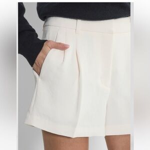 Wilfred The Effortless 5” Short